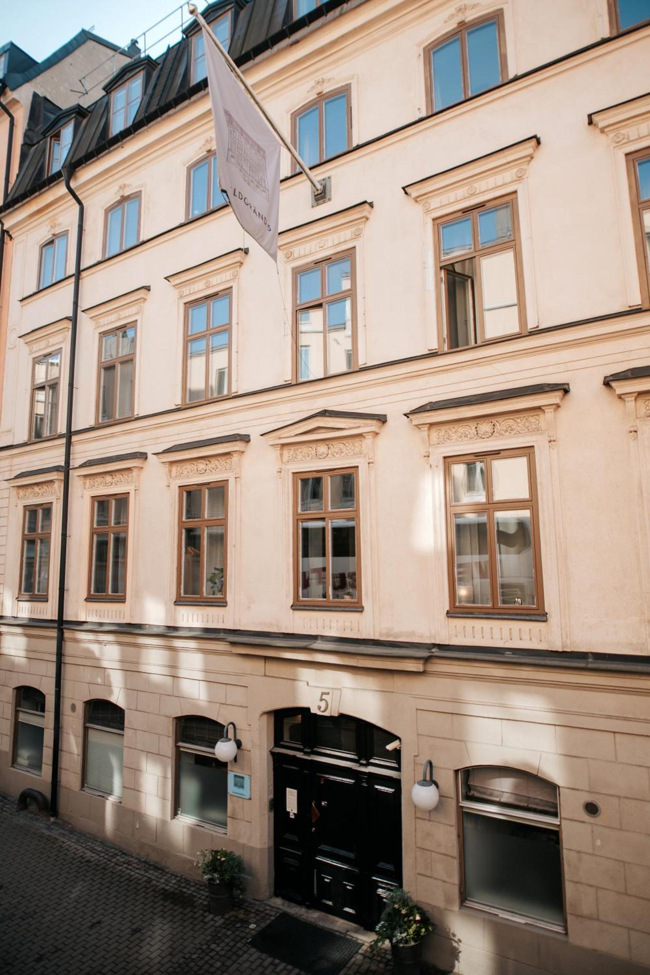 Guldgraend * Tukholma